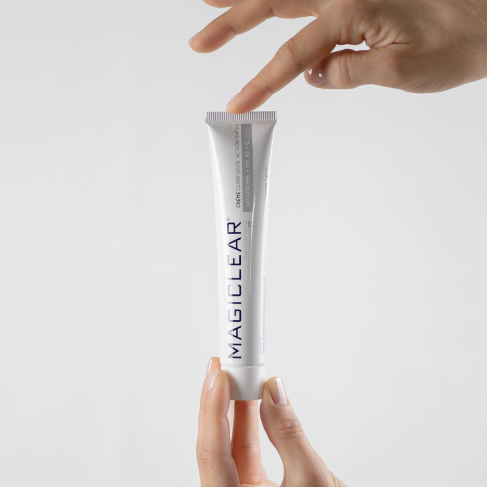 Creme clarifiante Magiclear Suisse action rapide, aide a attenuer taches brunes et illuminer la peau, disponible en France